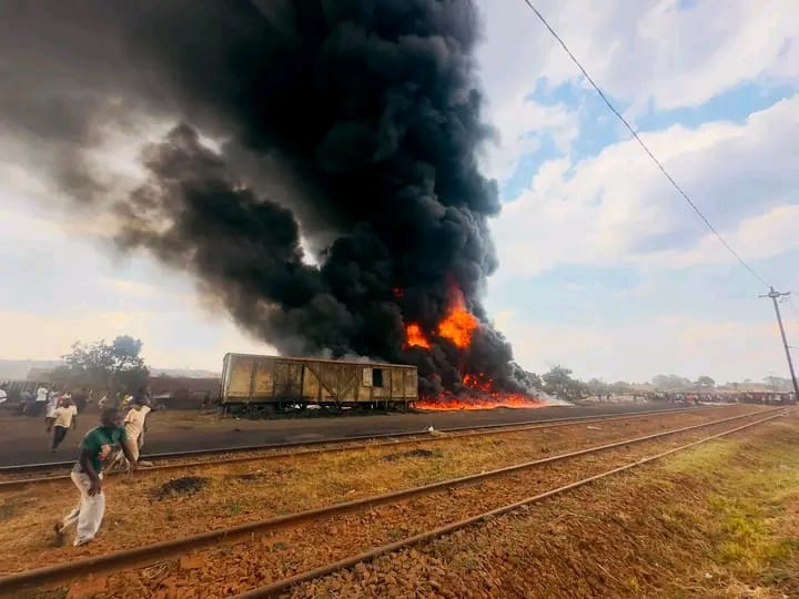 🔥 INCÊNDIO DE GRANDES PROPORÇÕES ATINGE INSTALAÇÕES DOS CFM EM LICHINGA